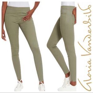 GLORIA VANDERBILT Pants  